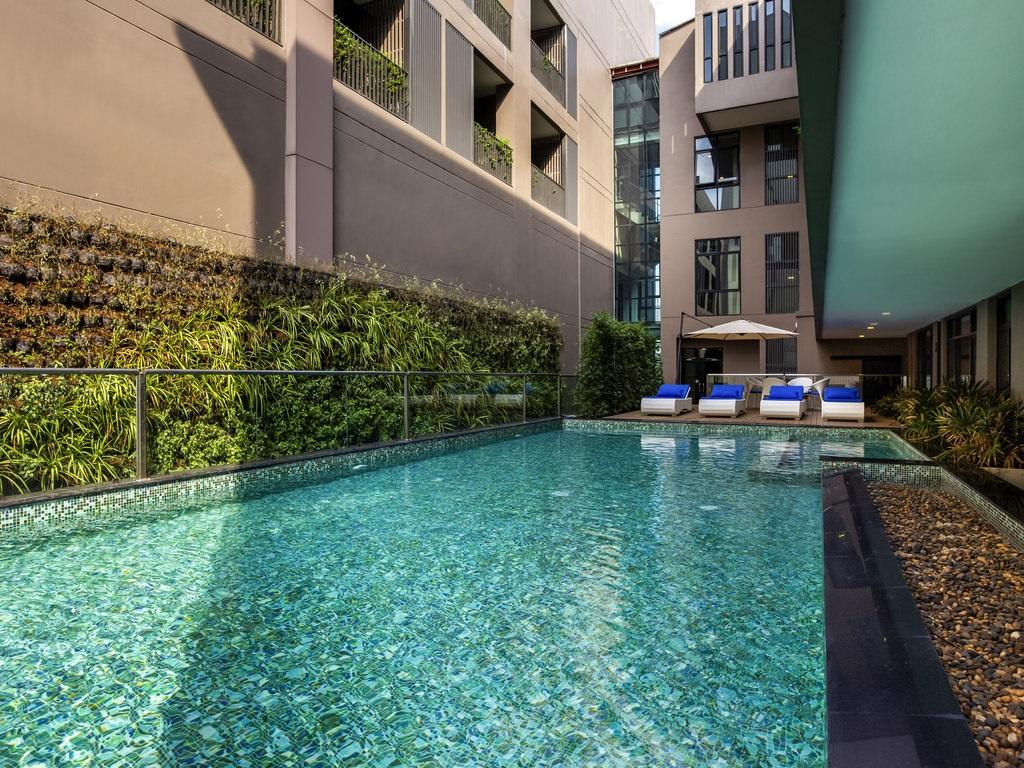 Metropolis Suites Bangkok, Tapestry Collection By Hilton Bagian luar foto
