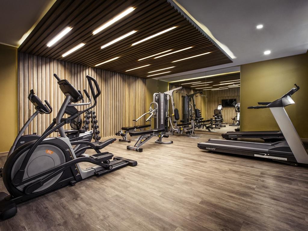 Metropolis Suites Bangkok, Tapestry Collection By Hilton Bagian luar foto