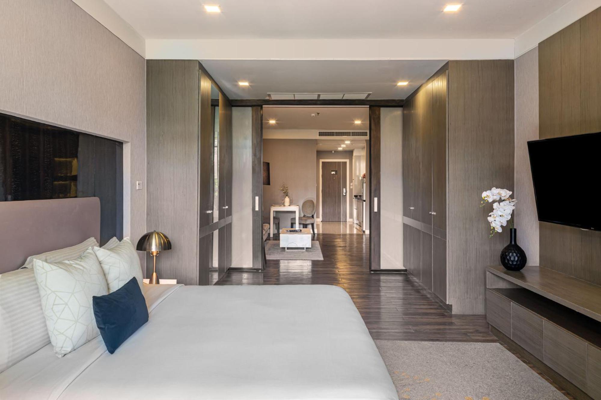 Metropolis Suites Bangkok, Tapestry Collection By Hilton Bagian luar foto