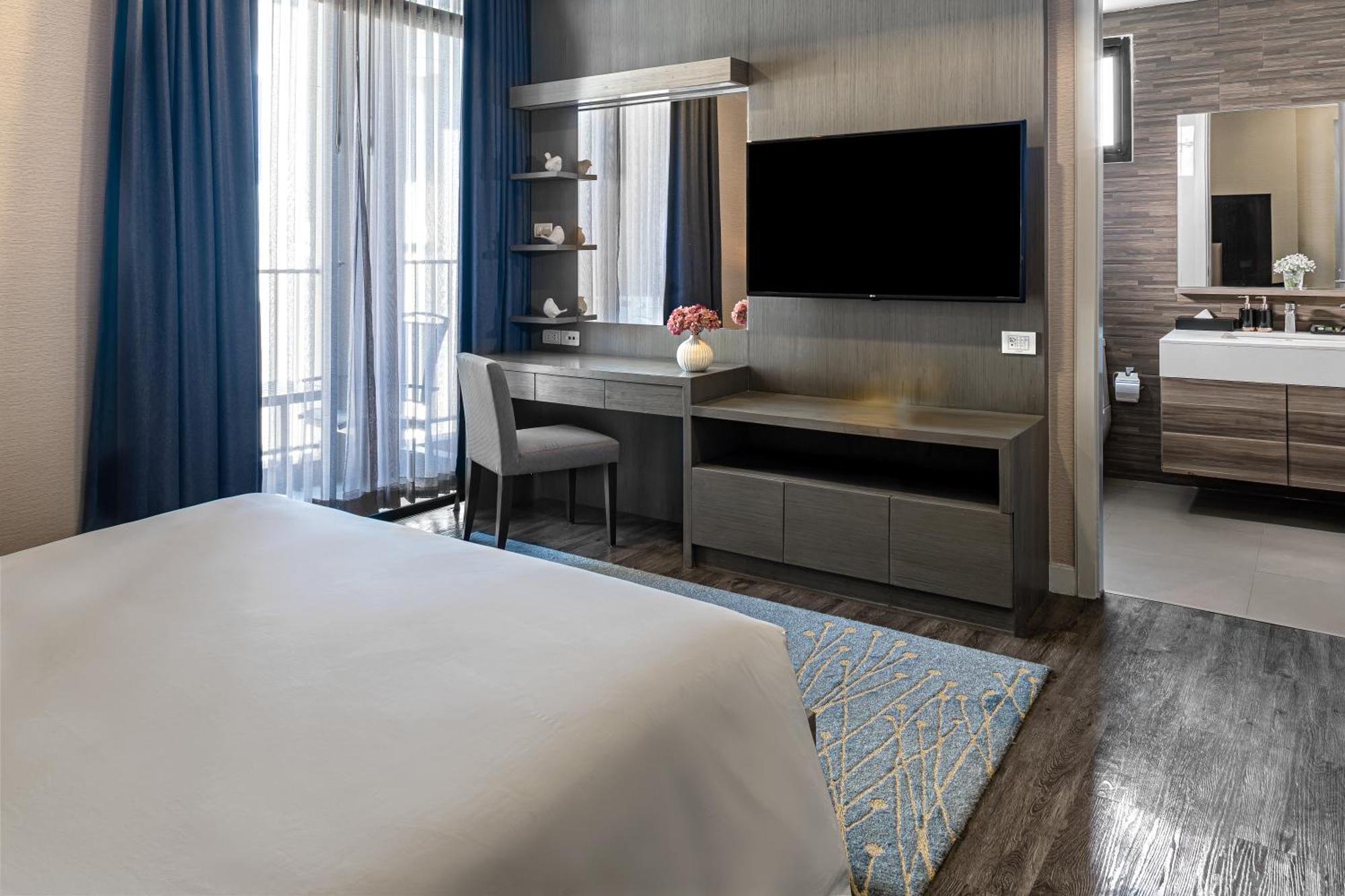 Metropolis Suites Bangkok, Tapestry Collection By Hilton Bagian luar foto