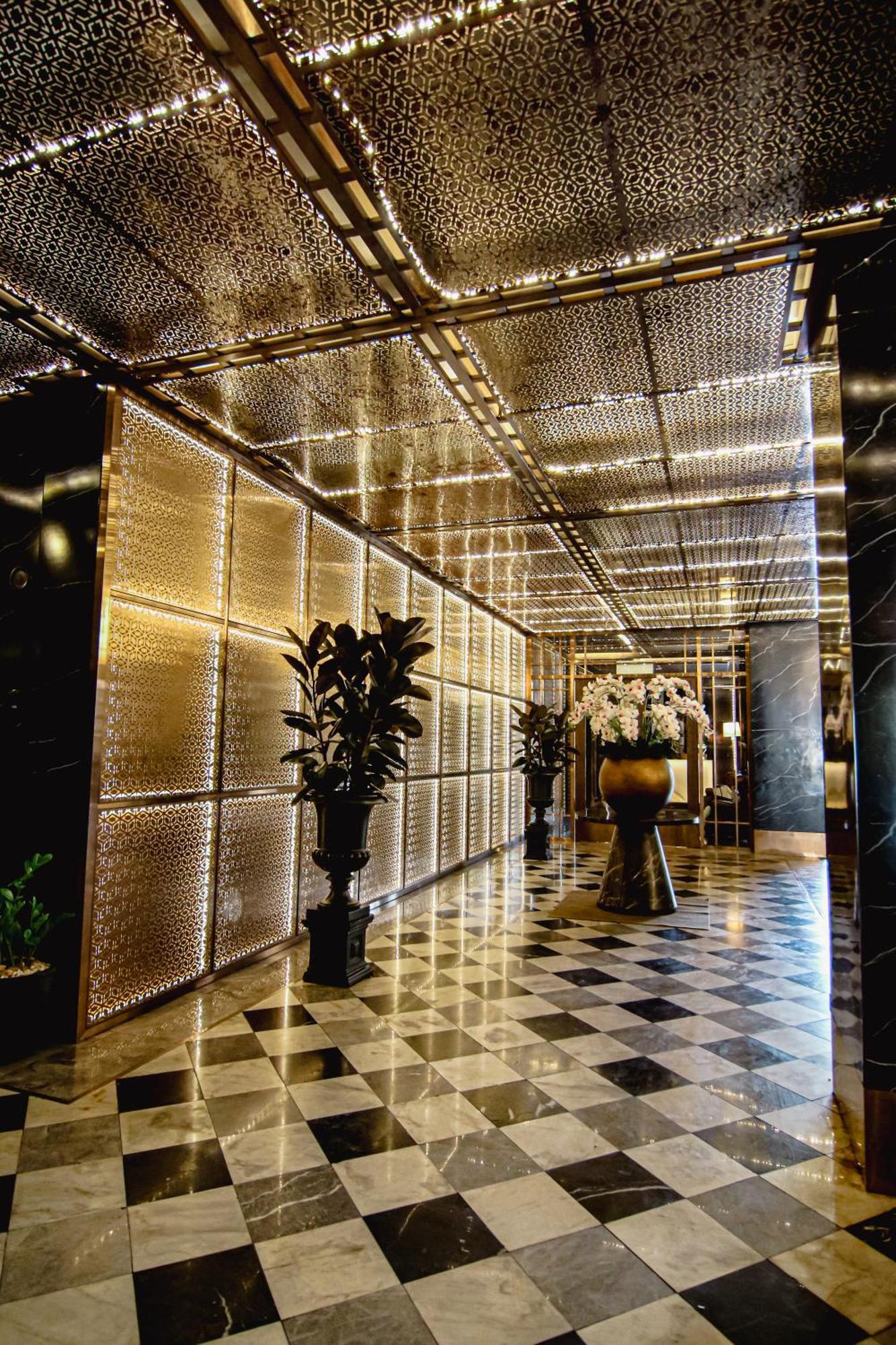 Metropolis Suites Bangkok, Tapestry Collection By Hilton Bagian luar foto