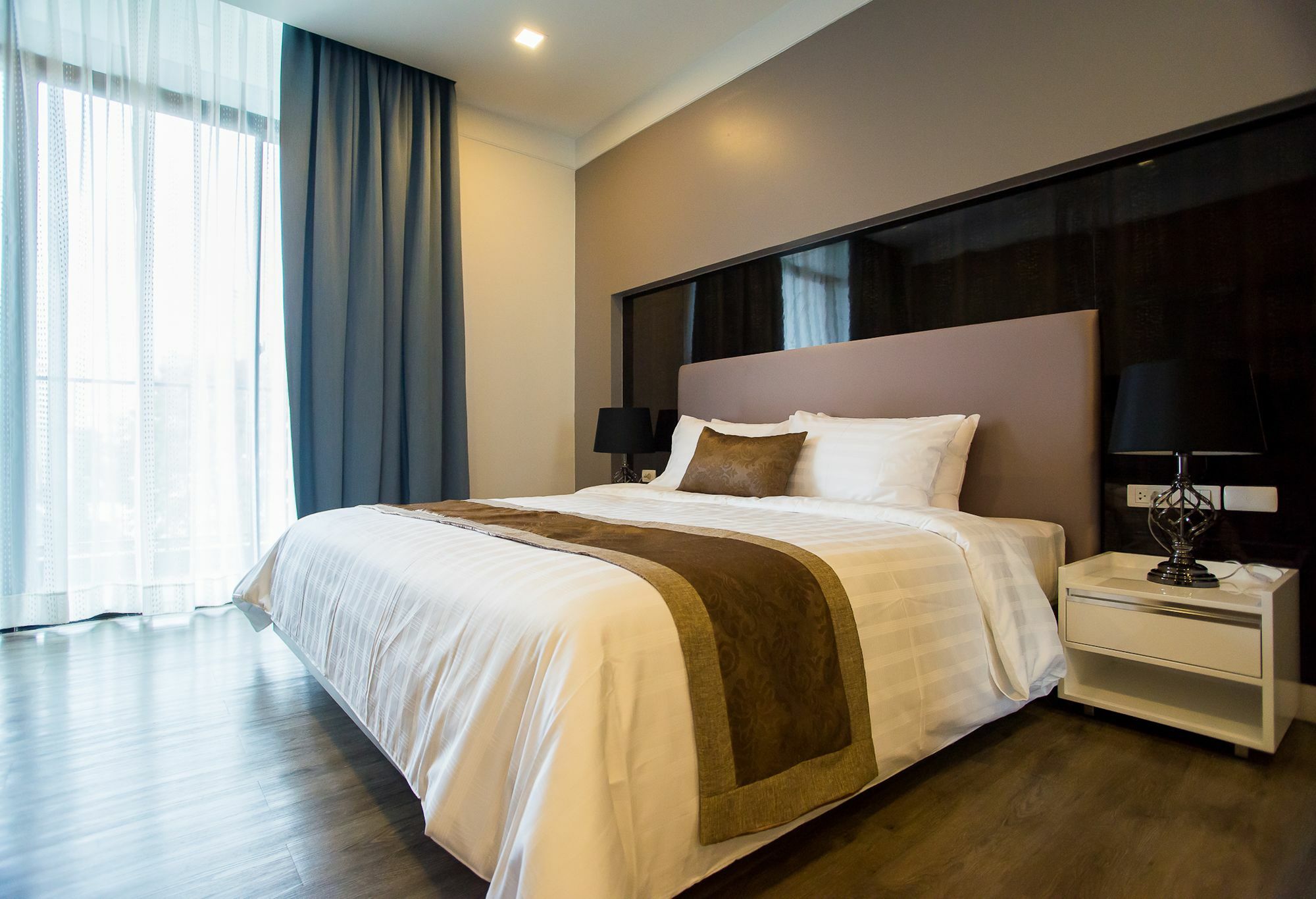 Metropolis Suites Bangkok, Tapestry Collection By Hilton Bagian luar foto