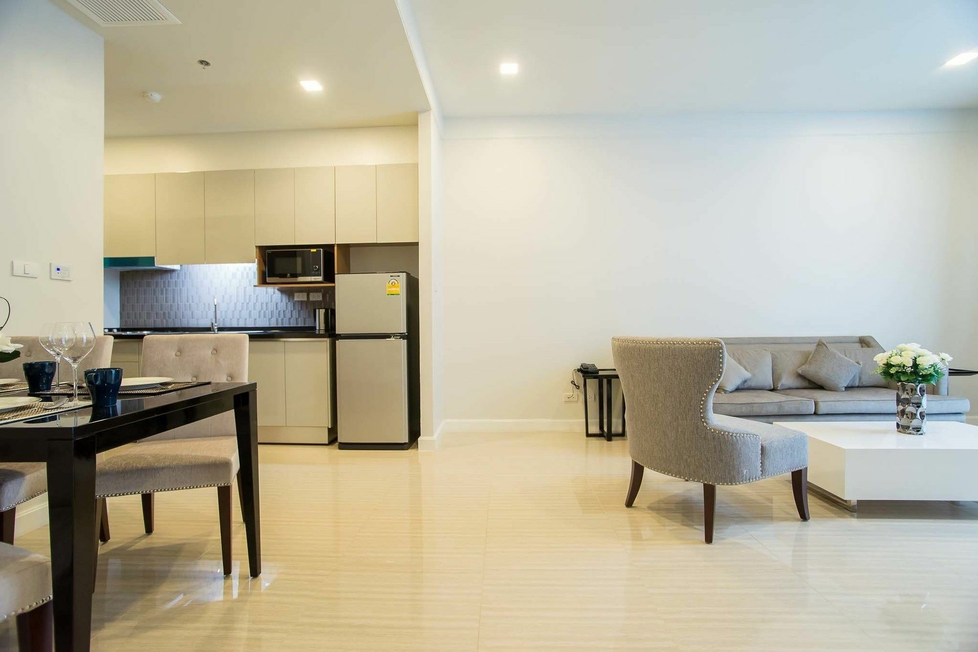 Metropolis Suites Bangkok, Tapestry Collection By Hilton Bagian luar foto